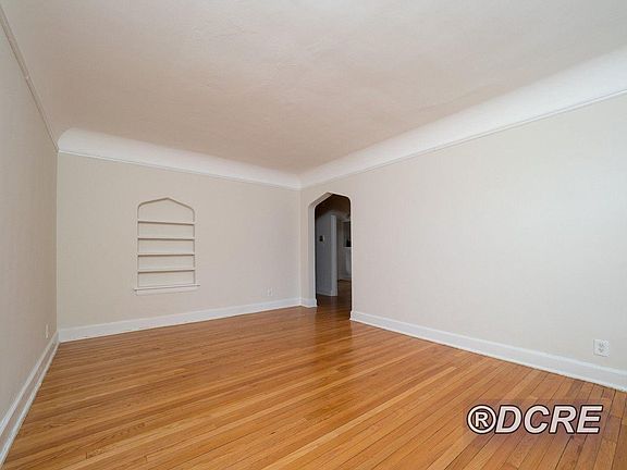 3rd image of 4630 N Ashland Ave Unit A2w