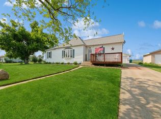 415 Grove St NW, Shellsburg, IA 52332