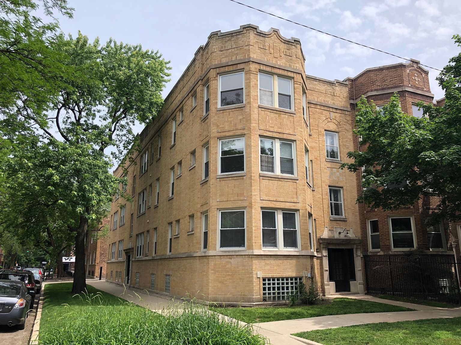 2180 W Giddings St #3, Chicago, IL 60625