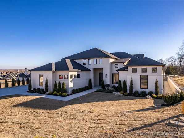 6708 E 153rd St S, Bixby, OK 74008