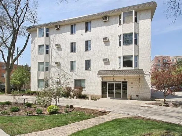 8232 Niles Center Rd APT 307, Skokie, IL 60077