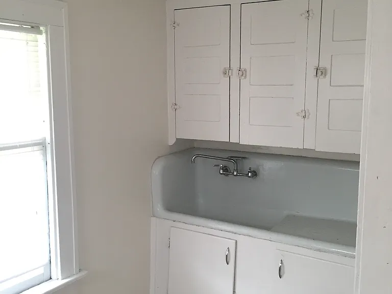 523 W Lapeer St #1/2 — Photo 6