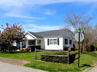 1323 Grandview Dr, Ashland, KY 41101