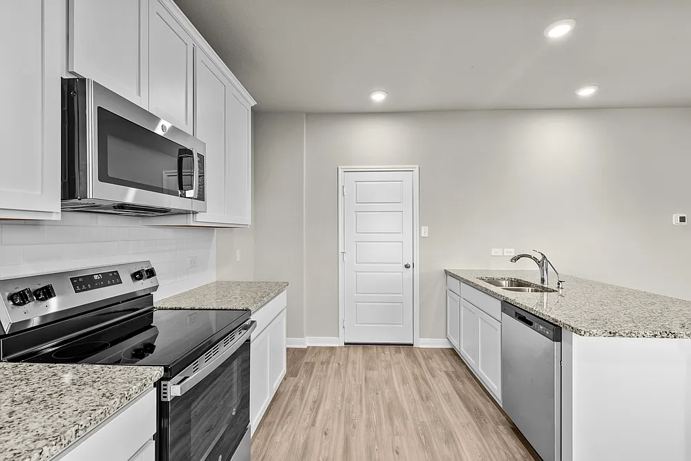4278 Winston Way — Photo 3