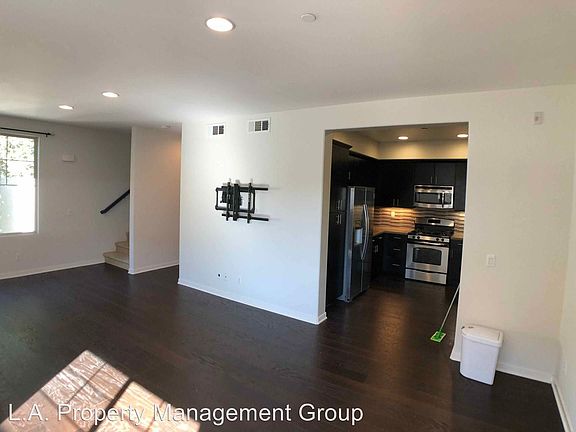 4th image of 1627 Echo Park Ave APT 1