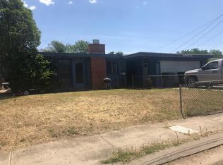 1403 Pleasanton Pl, Oakdale, CA 95361