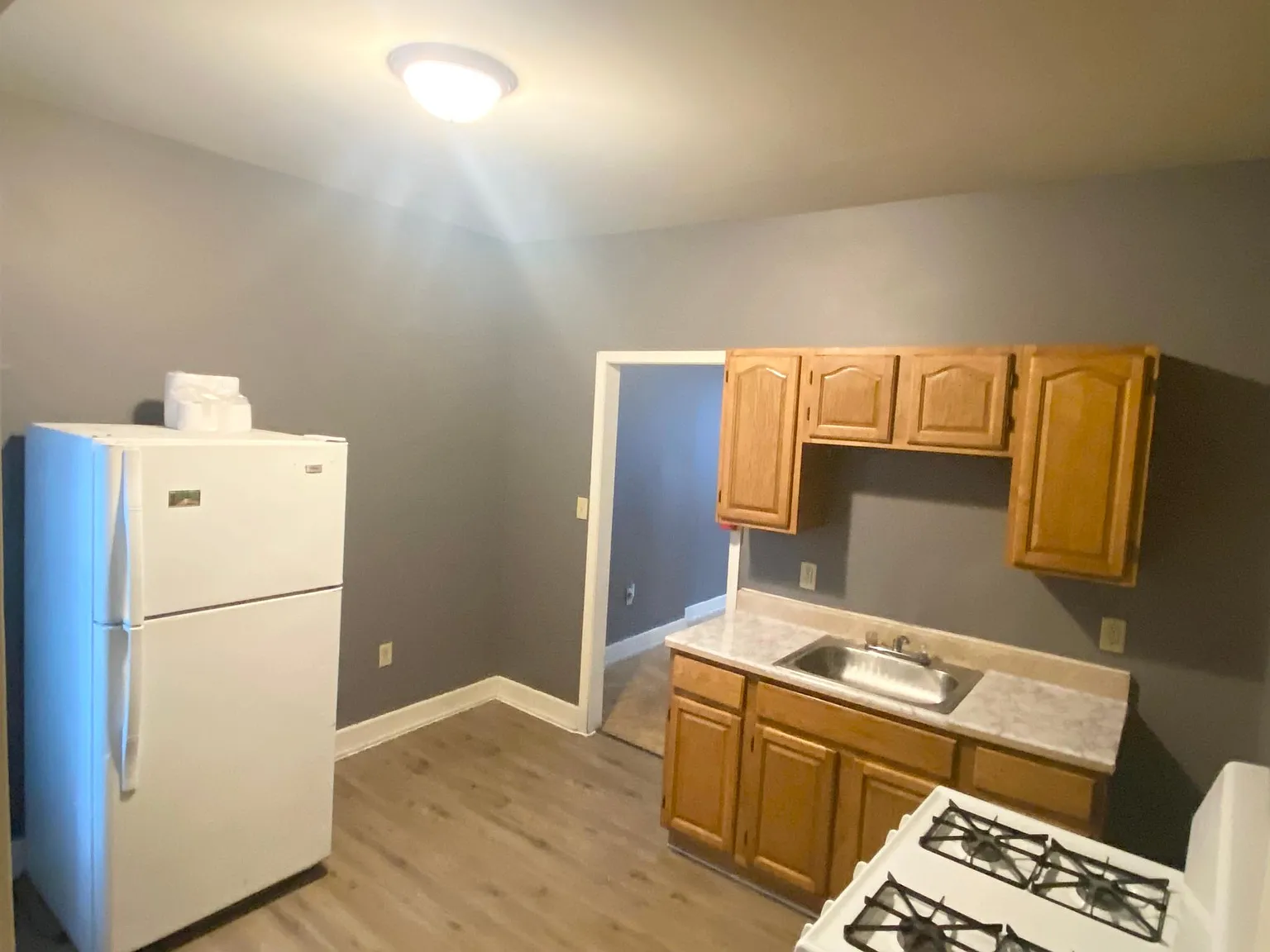 Studio, 550 sqft, $895 — Photo 4