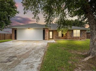 114 Maverick St, Deridder, LA 70634