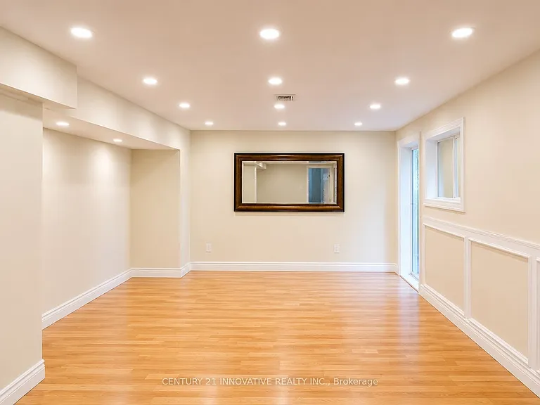 20 Bonner Cres #BASEMENT — Photo 4