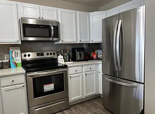 13181 Murdock Ter, Eden Prairie, MN 55347