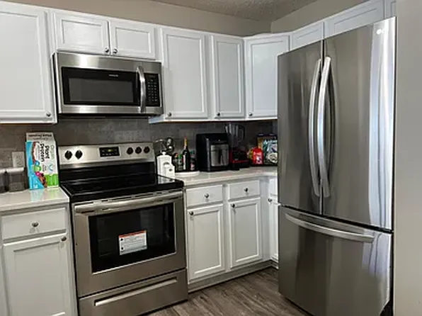 13181 Murdock Ter, Eden Prairie, MN 55347