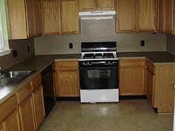 3rd image of 851 Richview Dr