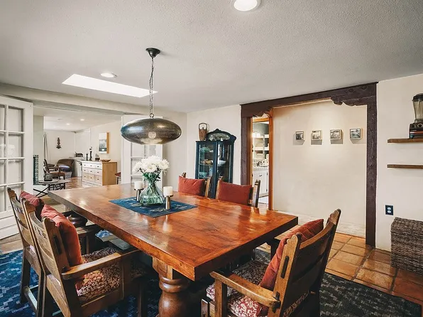 1402A Bishops Lodge Rd, Santa Fe, NM 87506