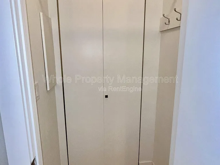 1547 Utica St — Photo 15