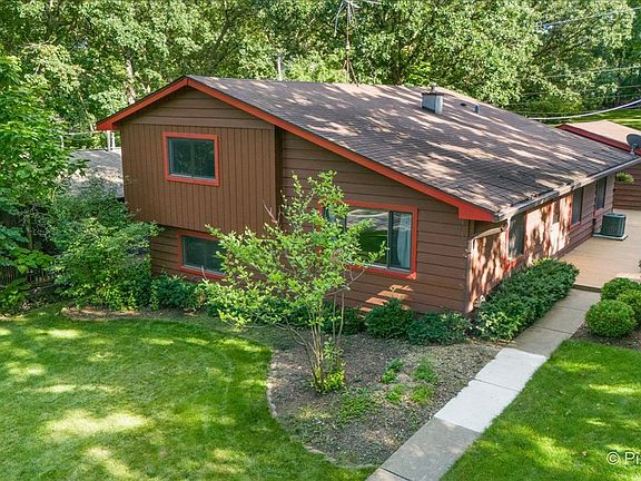 4th image of 21246 W Crescent Dr