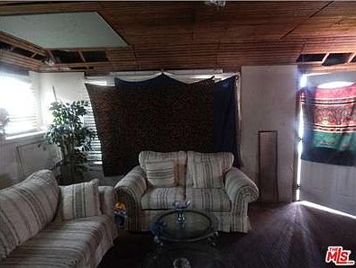 4th image of 1552 W 84th St