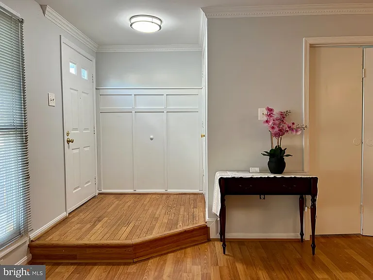 10448 Rapidan Ln — Photo 2