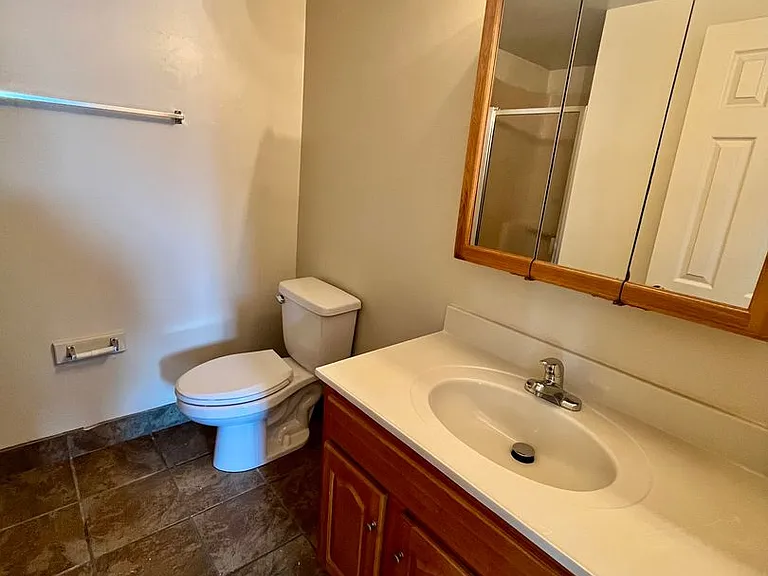Oak Tree Apartments — Photo 36
