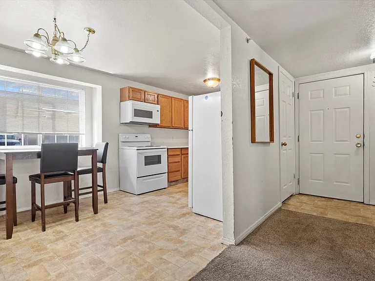 724 W 1720 N #103 — Photo 8