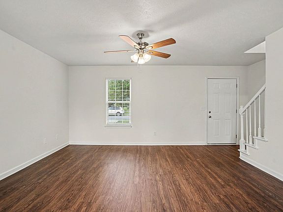 4th image of 1124 Benton Mason Dr