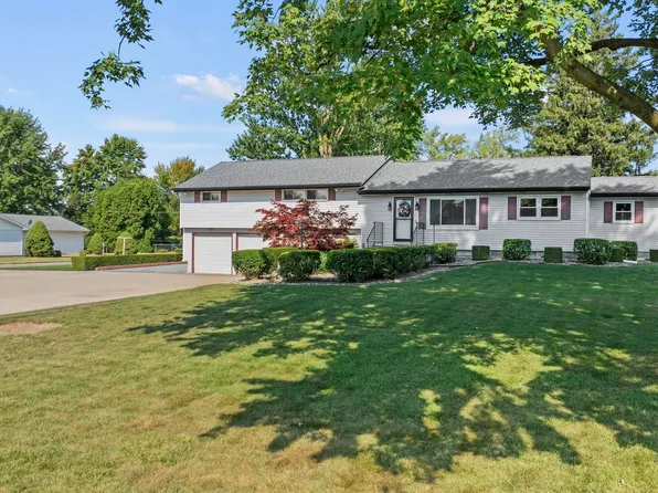 15805 State Route 37, Harlan, IN 46743