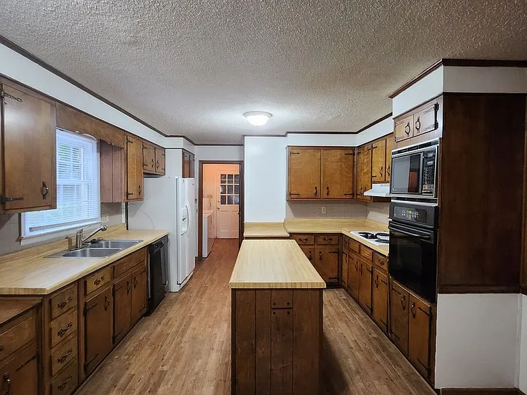 3602 Nassau Dr — Photo 10