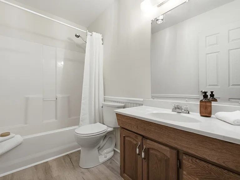 4727 Briarwood Dr — Photo 16