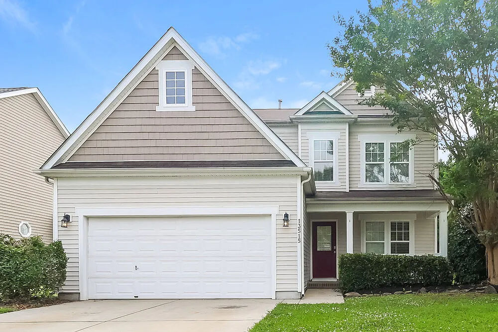 4 bed, 2.5 bath, 1895 sqft, $2,225 — Photo 1