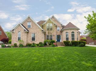 9004 Geneva Cir, Prospect, KY 40059