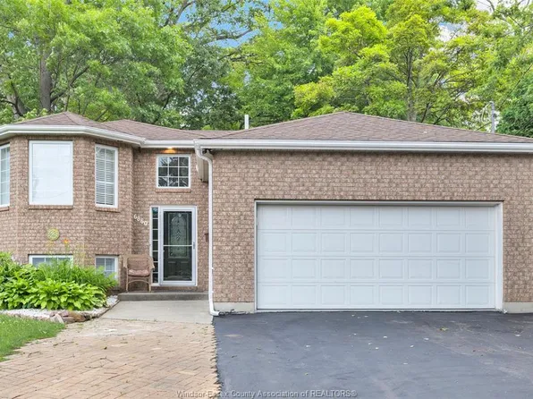 6860 Matchette Rd, Lasalle, ON N9J 3H7