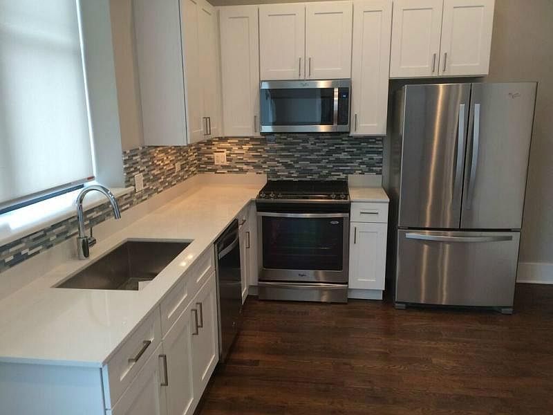 1st image of 4605 N Ravenswood Ave #201