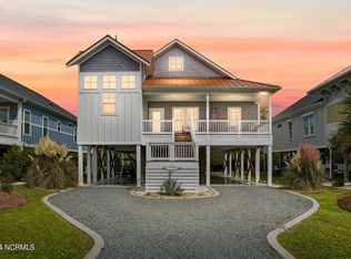 106 NE 50th St, Oak Island, NC 28465