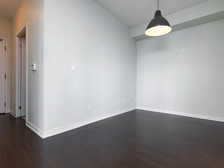 55 E Liberty St — Photo 20