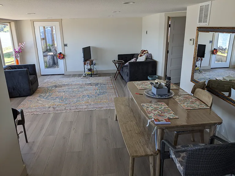 2926 NE Lake Dr #2 — Photo 6