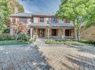 4143 Three Lakes Ct, Long Grove, IL 60047
