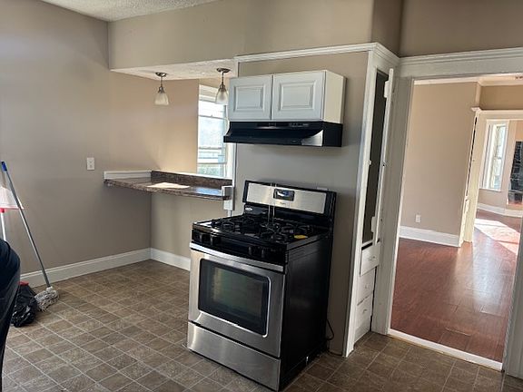 Eat In kitchen leading to Living Room