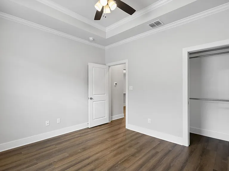 2151 E Grande Blvd — Photo 24
