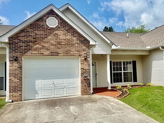 3rd image of 204 Willington Pl