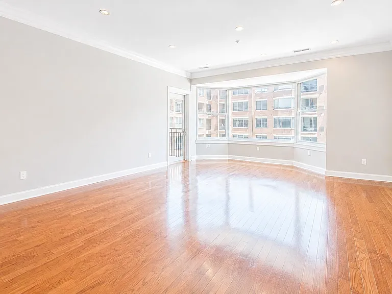 22 Avenue At Port Imperial #321 — Photo 6