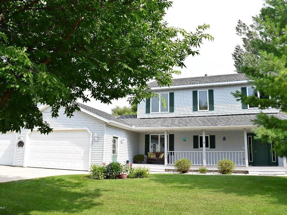 1st image of 609 Greenhaven Ln NE