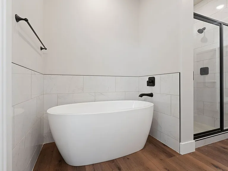 656 Jeanine Dr — Photo 30