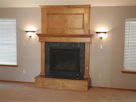 3rd image of 700 Eastridge Dr