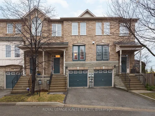 19 Foxchase Ave #37, Vaughan, ON L4L 9M9