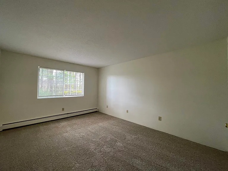 379 Huse Rd #8 — Photo 36