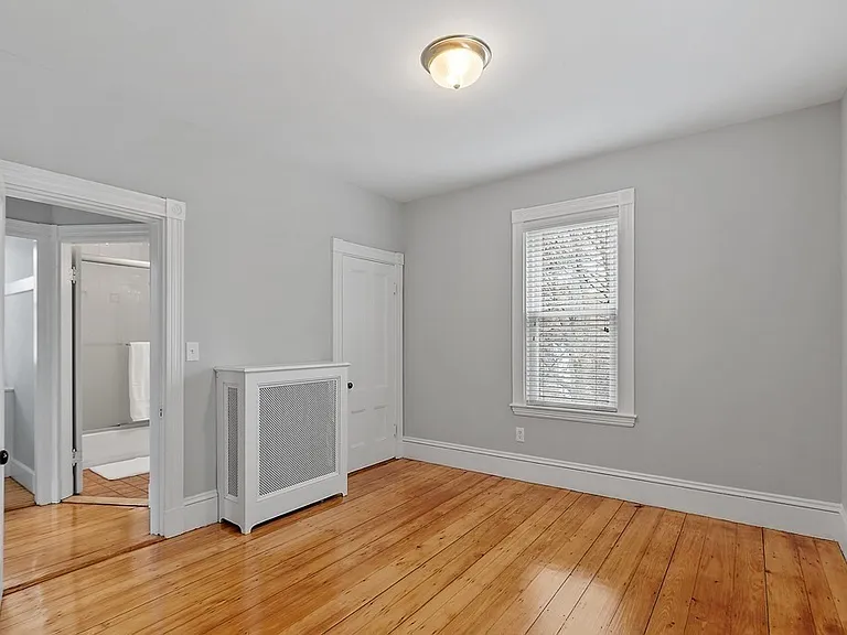 270 Poplar St — Photo 19
