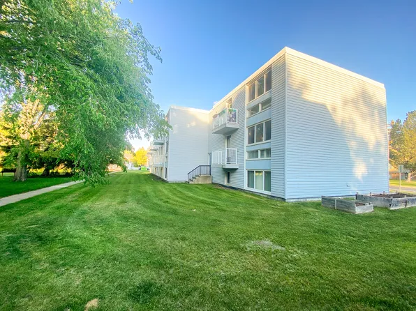 28 Garden Cres, Saint Albert, AB T8N 0W9