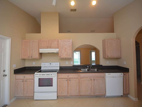 5th image of 31 Peppercorn Ln