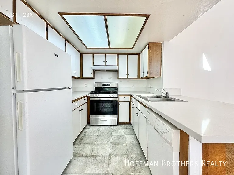 6415 Garvanza Ave #104 — Photo 4