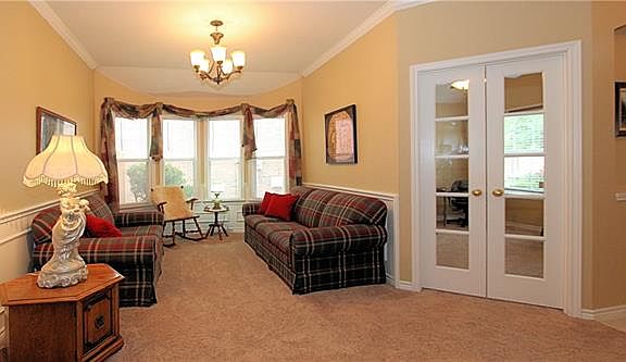 3rd image of 5705 Meadowglen Dr