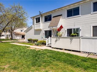 5479 Millwood Ln #36-B, Willoughby, OH 44094